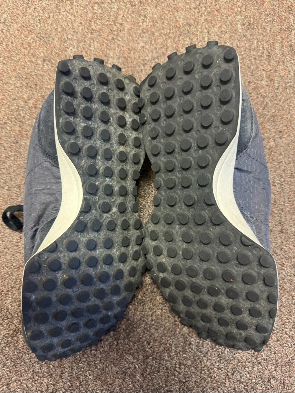 New Balance 327 Gray & White Sneakers – Size 5.5